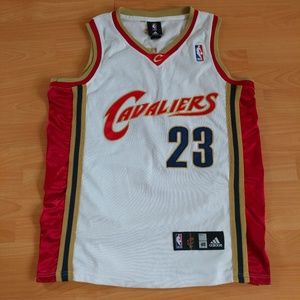 Vintage LeBRON JAMES CLEVELAND CAVALIERS JERSEY
